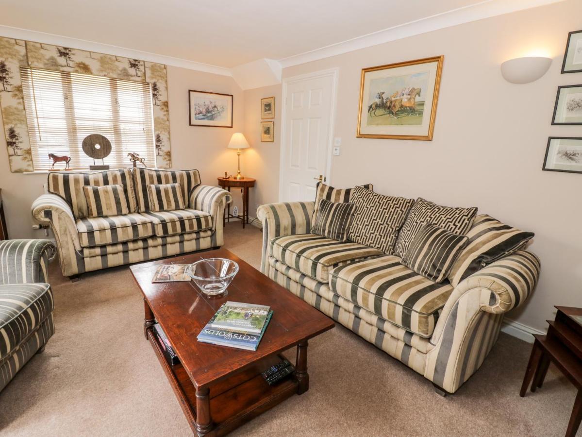 Rosemead Villa Moreton-in-Marsh Bagian luar foto